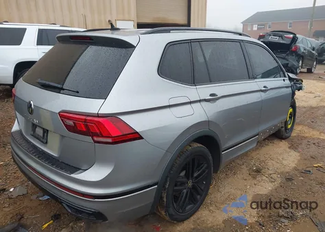 2022 Volkswagen Tiguan 2.0T Se R-Line Black z USA, uszkodzony, nr VIN 3VVCB7AX7NM036253